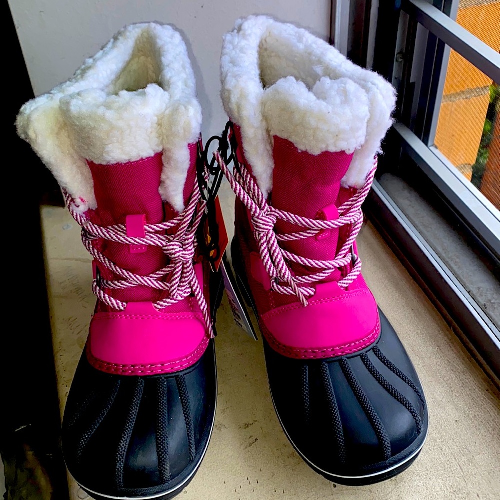 ORIGIN CAT & JACK SIZE 2
©2021 BRAND NEW PINK/PURPLE/AE054 KIT MAN MADE FAUX FUR